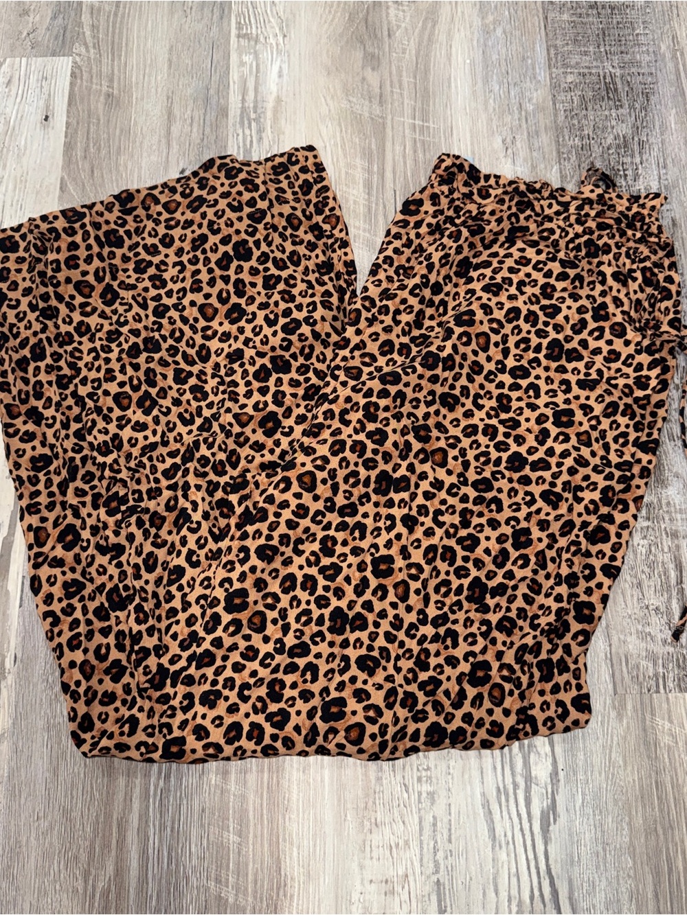 Women’s Shade & Shore Beach Coverup Pants size large Cheeta print